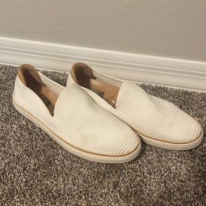 Ugg women’s size 9.5 slip on